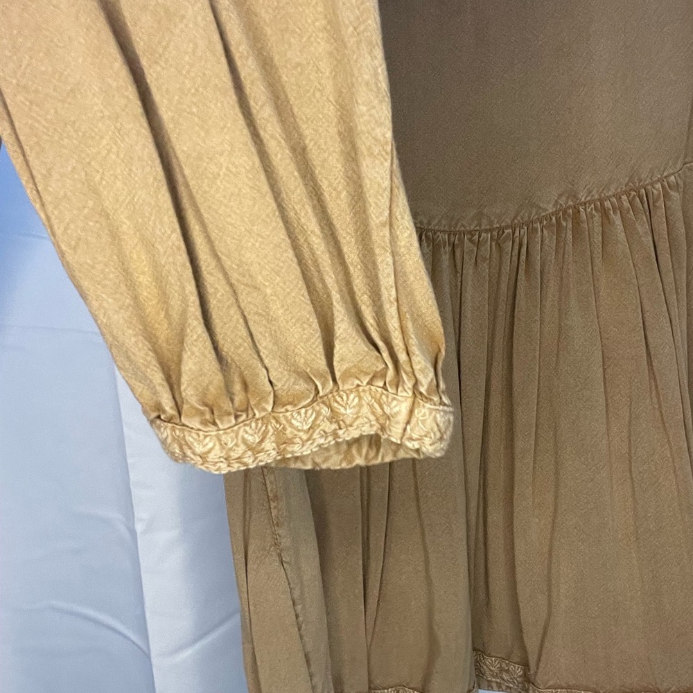 Solitaire Tan Embroidered Boho top  Medium - Picture 6 of 10